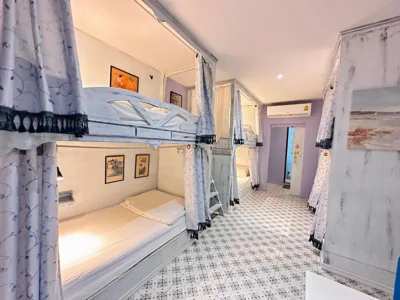 Posto letto in camerata femminile da 6 posti — The Luna